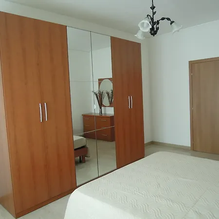 Fiorita Apartment